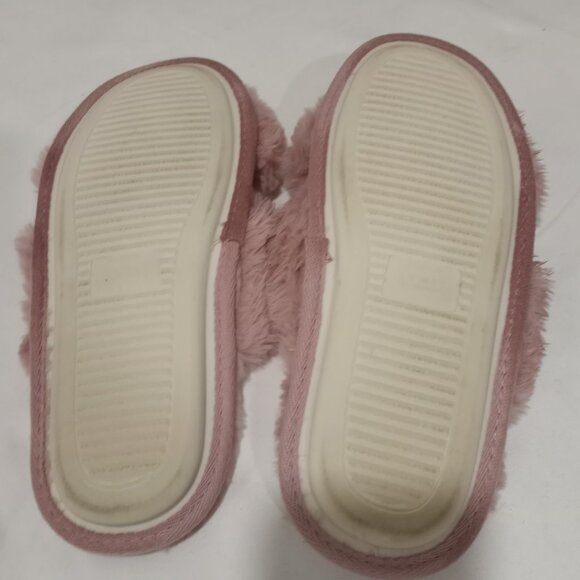 JOHN LEWIS PINK FLUFFY SLIPPERS UK SIZE 7-8. LONDON BRAND - Picture 6 of 7